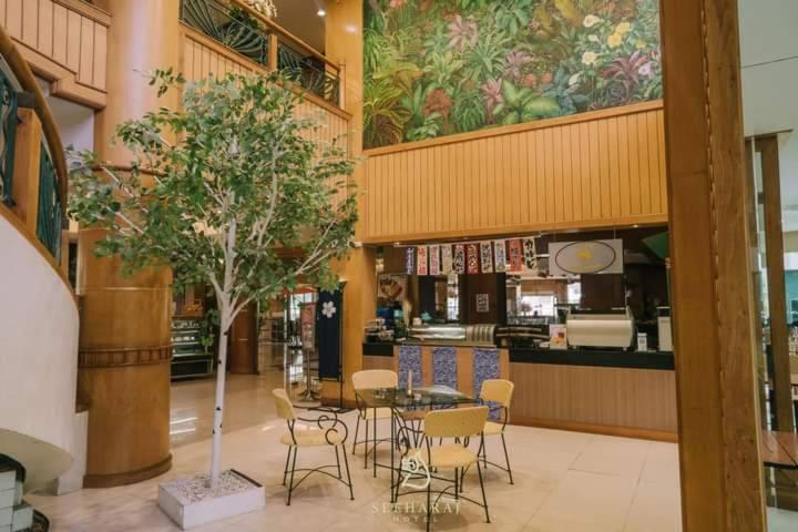 Seeharaj Hotel Uttaradit Exterior photo